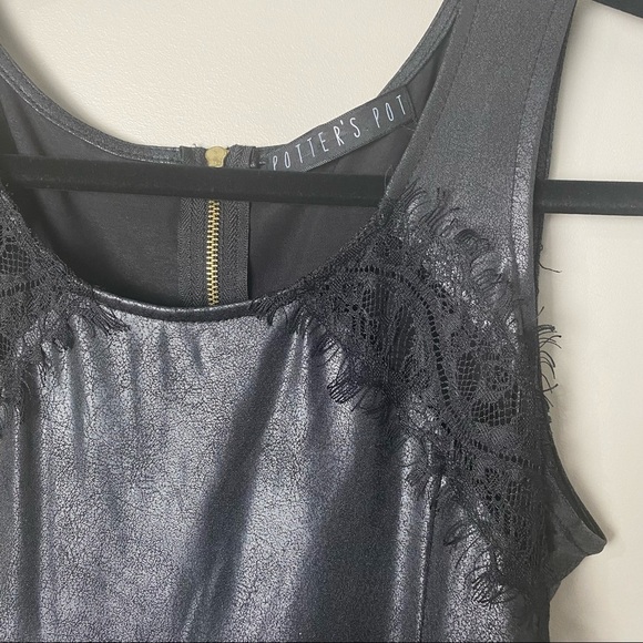 Potter’s Pot Black Stretch Peplum Lace Tank. Size S - Picture 8 of 8